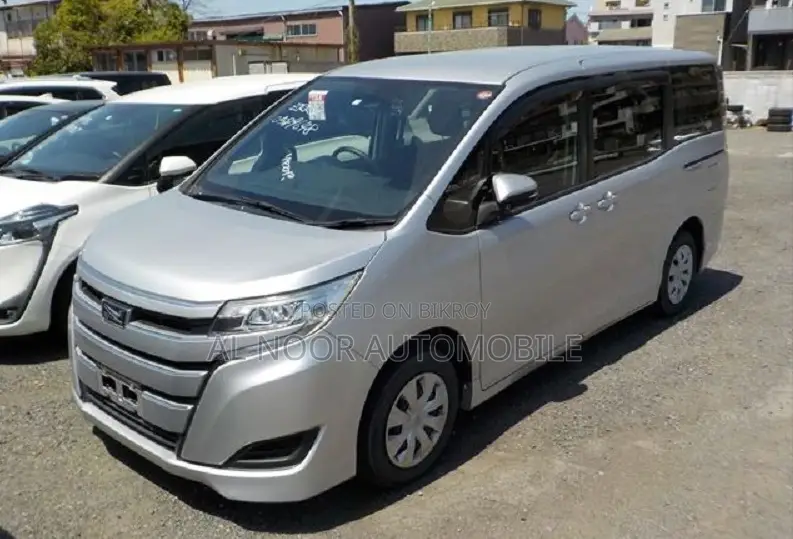 Toyota Noah 2020 Silver