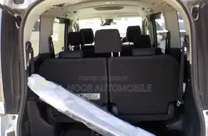 Toyota Noah 2020 Silver