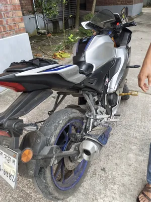 Yamaha R1 2023 Silver
