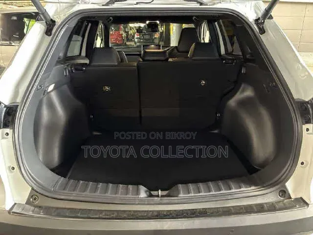Toyota Corolla Cross 2021 Pearl