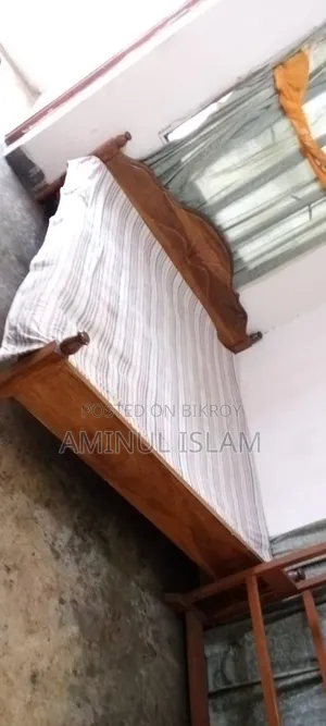 ব্যবহৃত ৬/৭ ফিট খাট
