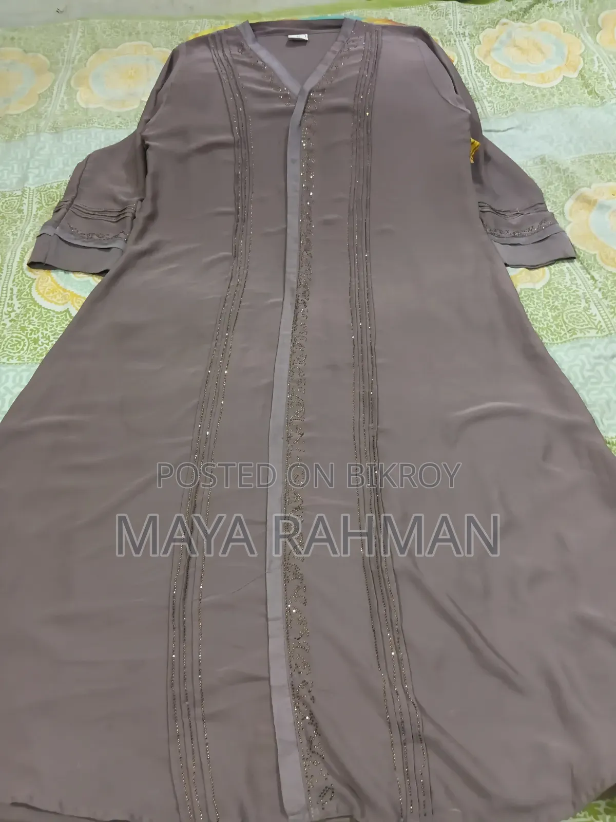 কিছু বোরকা হিজাব নিকাব সেল করবো