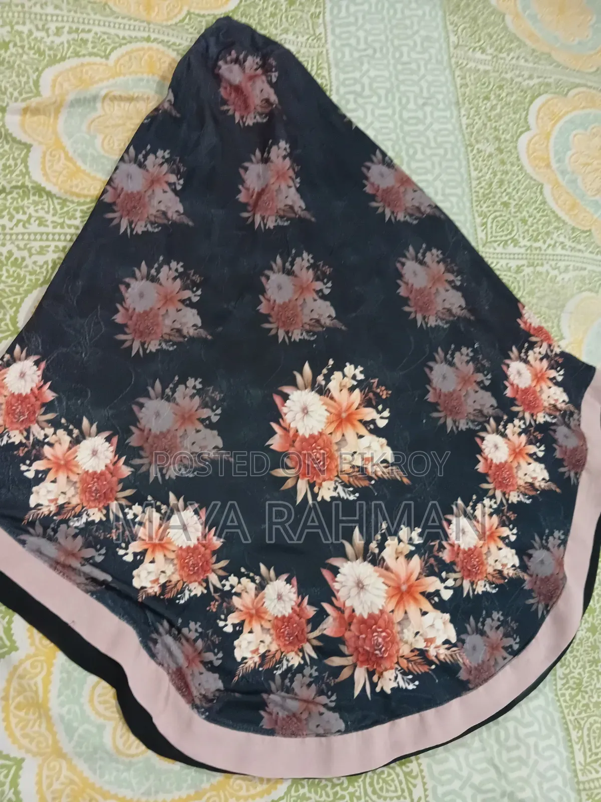 কিছু বোরকা হিজাব নিকাব সেল করবো