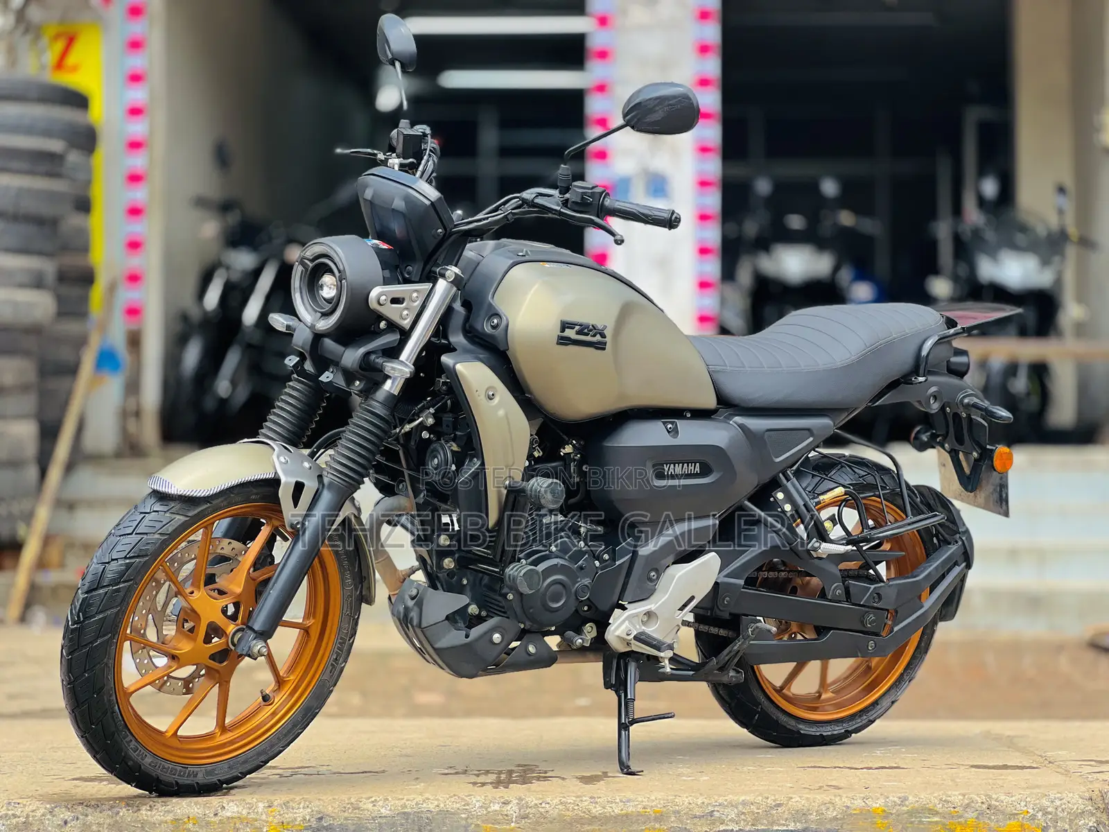 Yamaha 2025 Brown