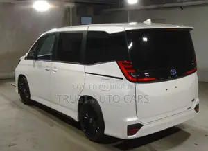 Toyota Noah 2024 Pearl
