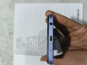 Vivo Y02 32 GB Yellow