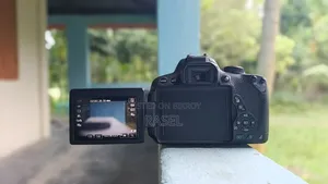 Canon 700D Camera