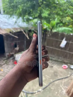 New Infinix Hot 70 128 GB Silver