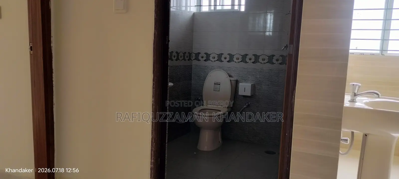 বাসাবোর মাল্টিপ্ল্যান স্কয়ারে ৩ বেডরুমের অ্যাপার্টমেন্ট বিক্রয়ের জন্য