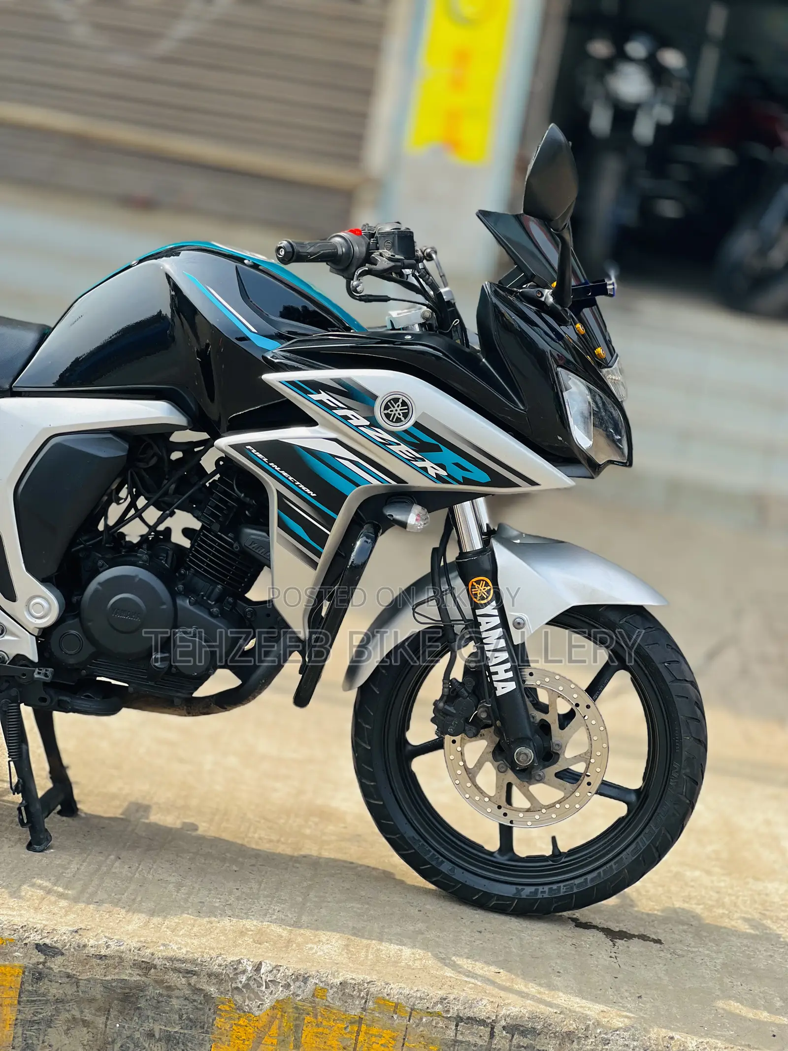 Yamaha 2018 Blue