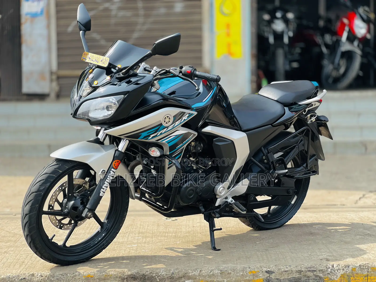 Yamaha 2018 Blue