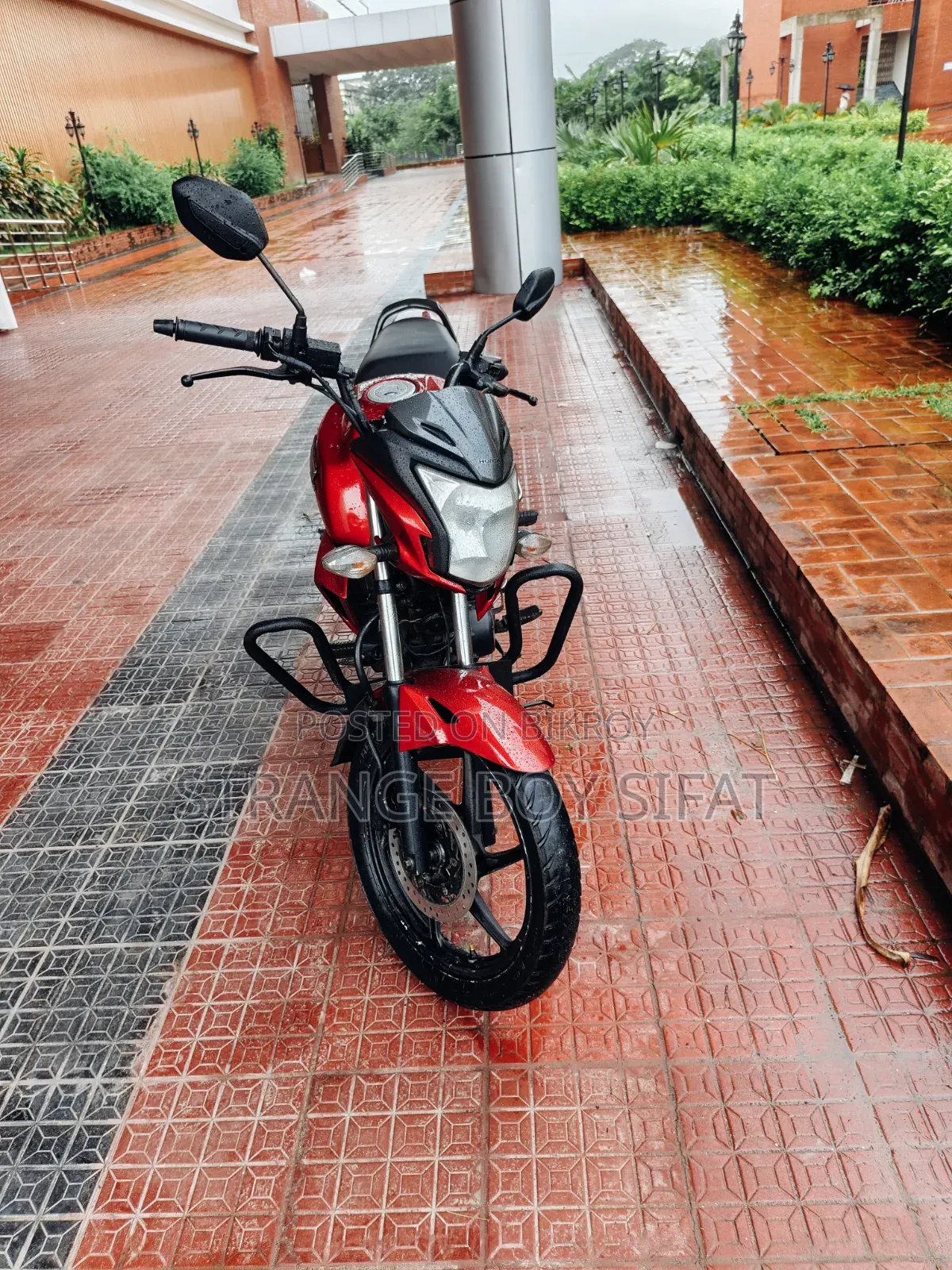 Honda CB 2018 Red