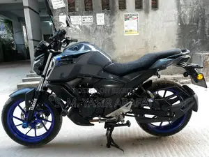 Yamaha R1 2025 Black