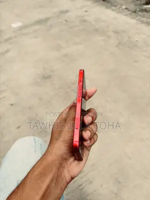 Apple iPhone 13 128 GB Red