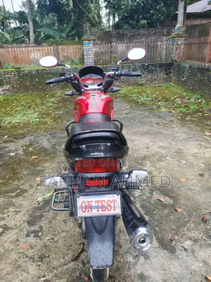 Hero Glamour 2020 Red