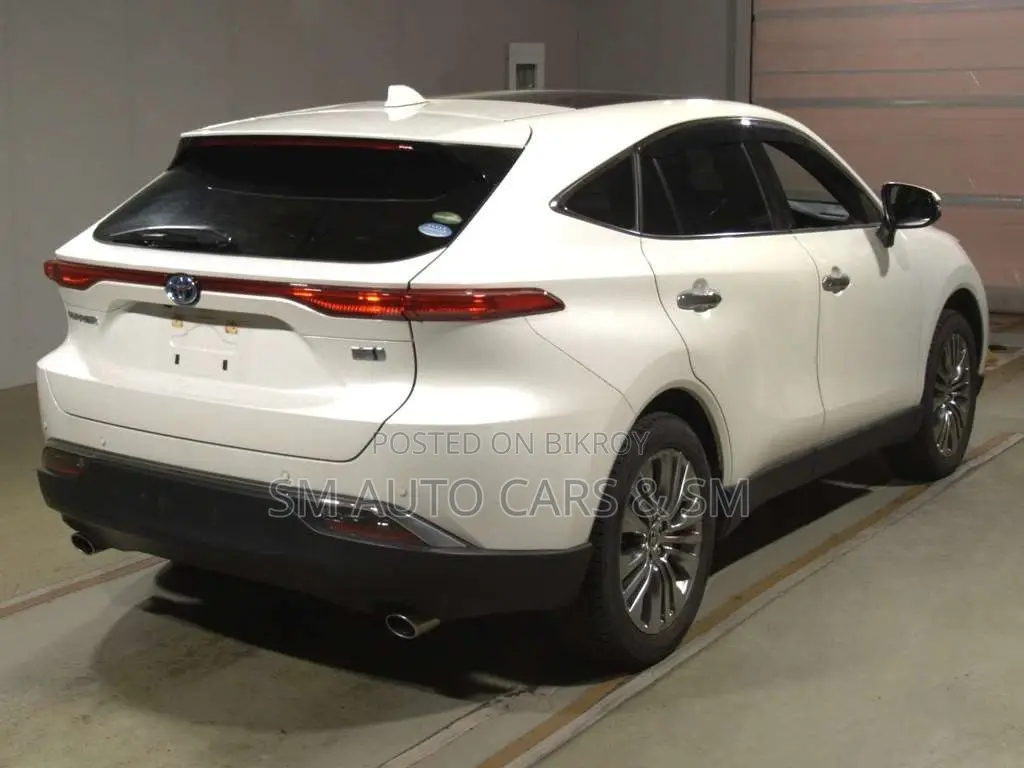 Toyota Harrier 2.5 Hybrid 2021 Pearl