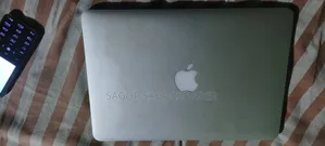 Laptop Apple MacBook 2015 8GB Intel Core 7 HDD+SSD 256GB