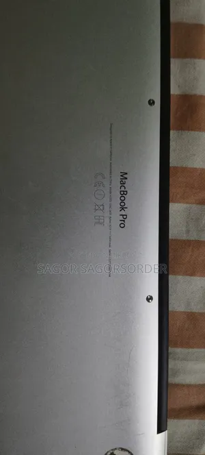 Laptop Apple MacBook 2015 8GB Intel Core 7 HDD+SSD 256GB