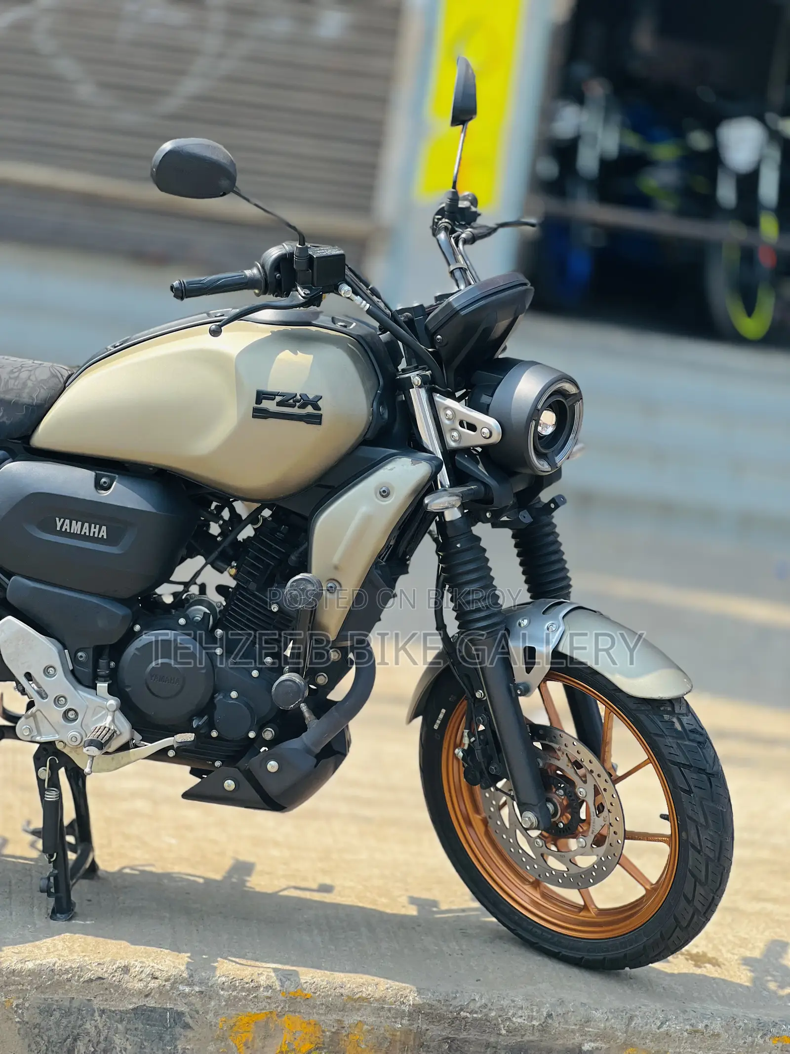 Yamaha 2025 Beige