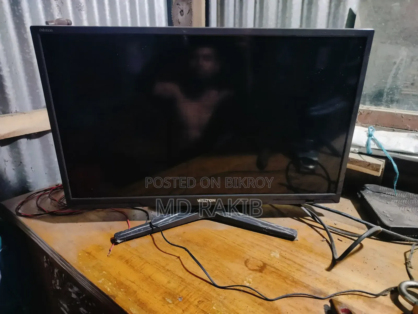 Walton Non Smart TV