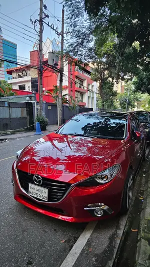 মাজদা ৩ ২০১৪ লাল