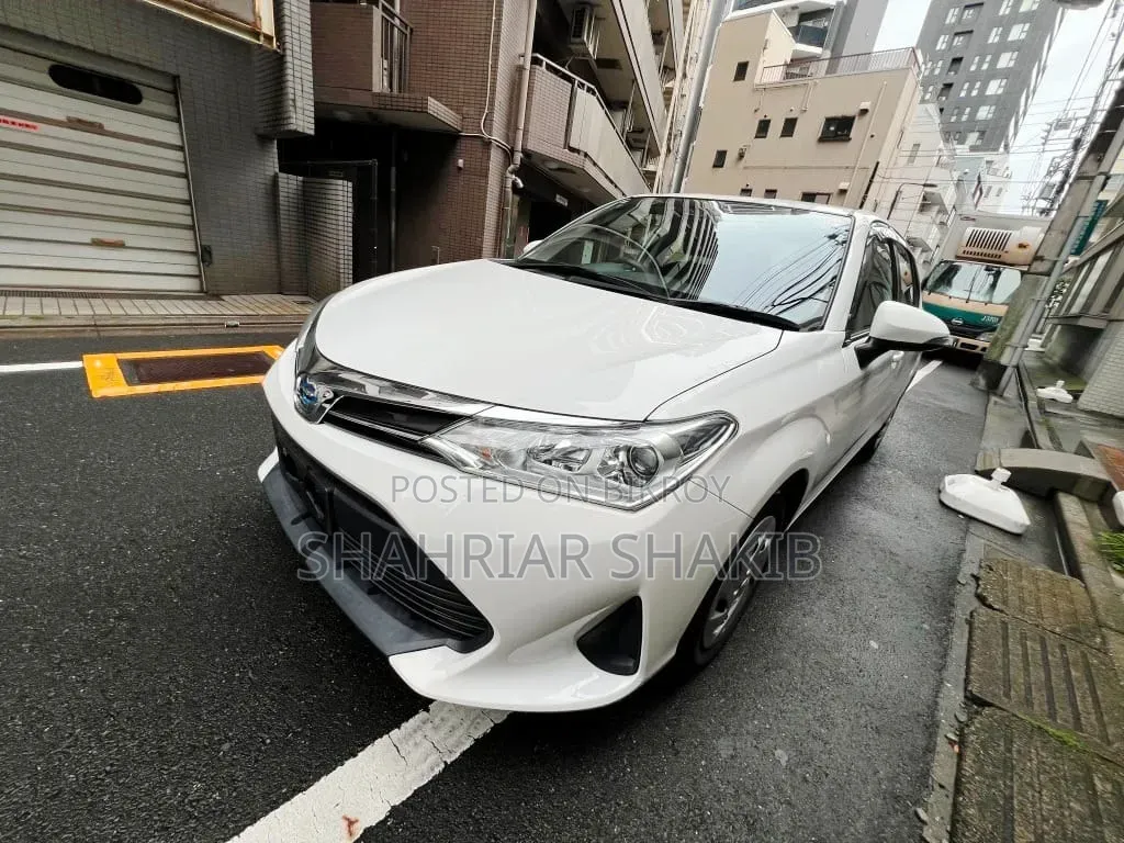 Toyota Axio 2021 White