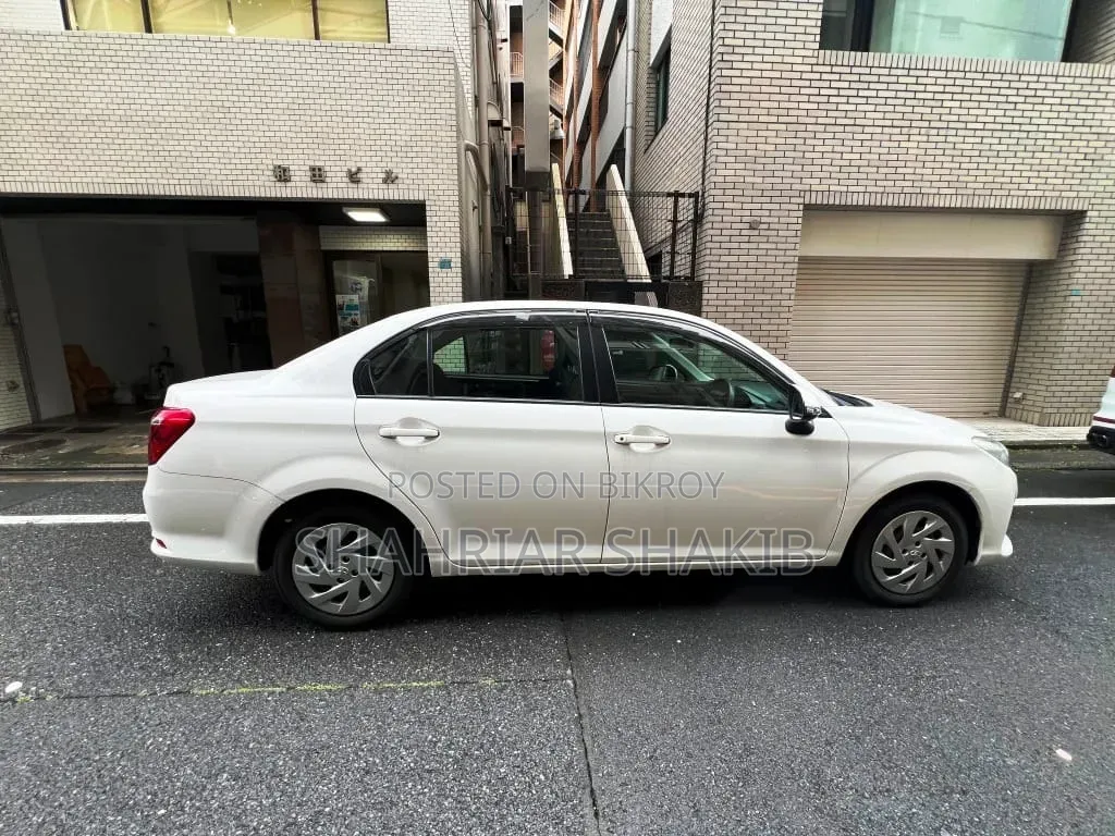 Toyota Axio 2021 White