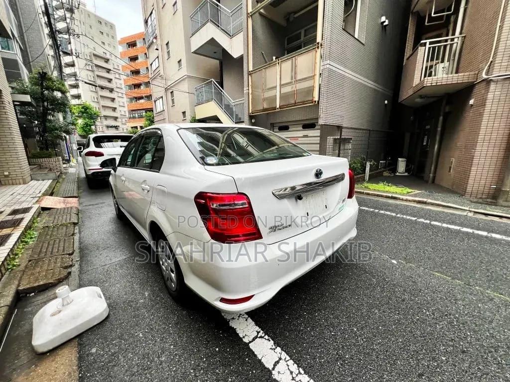 Toyota Axio 2021 White