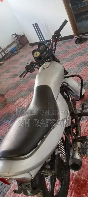 এলএমএল ফ্রিডম প্রিমা ১২৫ ২০১৭ সিলভার