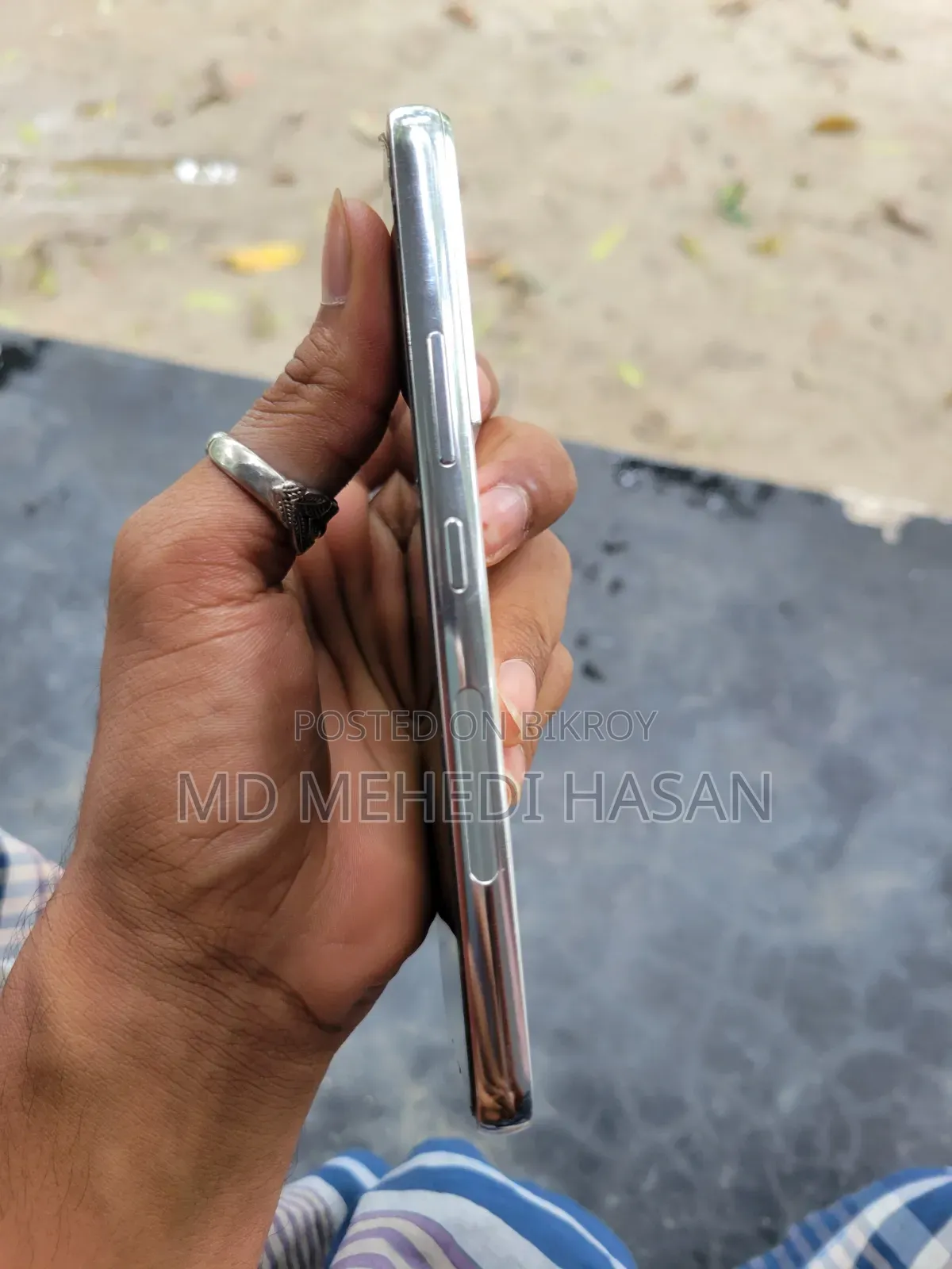 স্যামসাং গ্যালাক্সি এস২২ ৫জি ১২৮ জিবি হোয়াইট