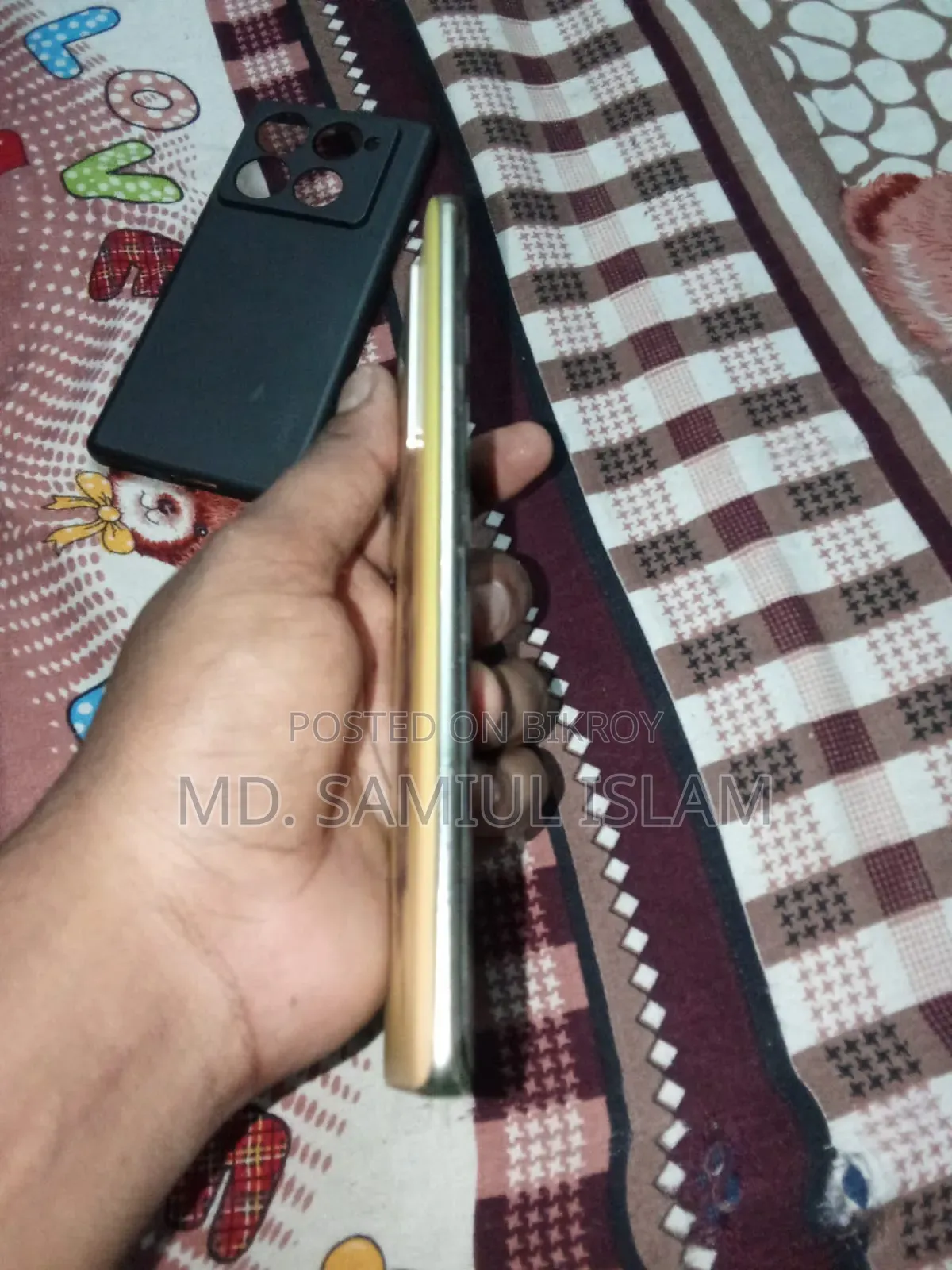 হাতে বানানো চূড়ি