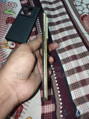 হাতে বানানো চূড়ি