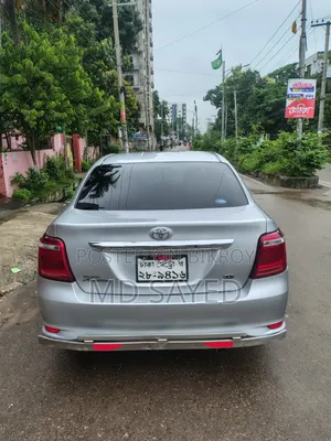 টয়োটা এক্সিও ২০১৫ সিলভার