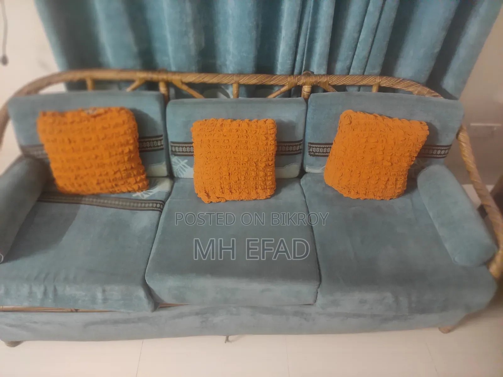 সোফা সেট প্লাস ডিভাইড। ফুল সেট বেতের তৈরি।