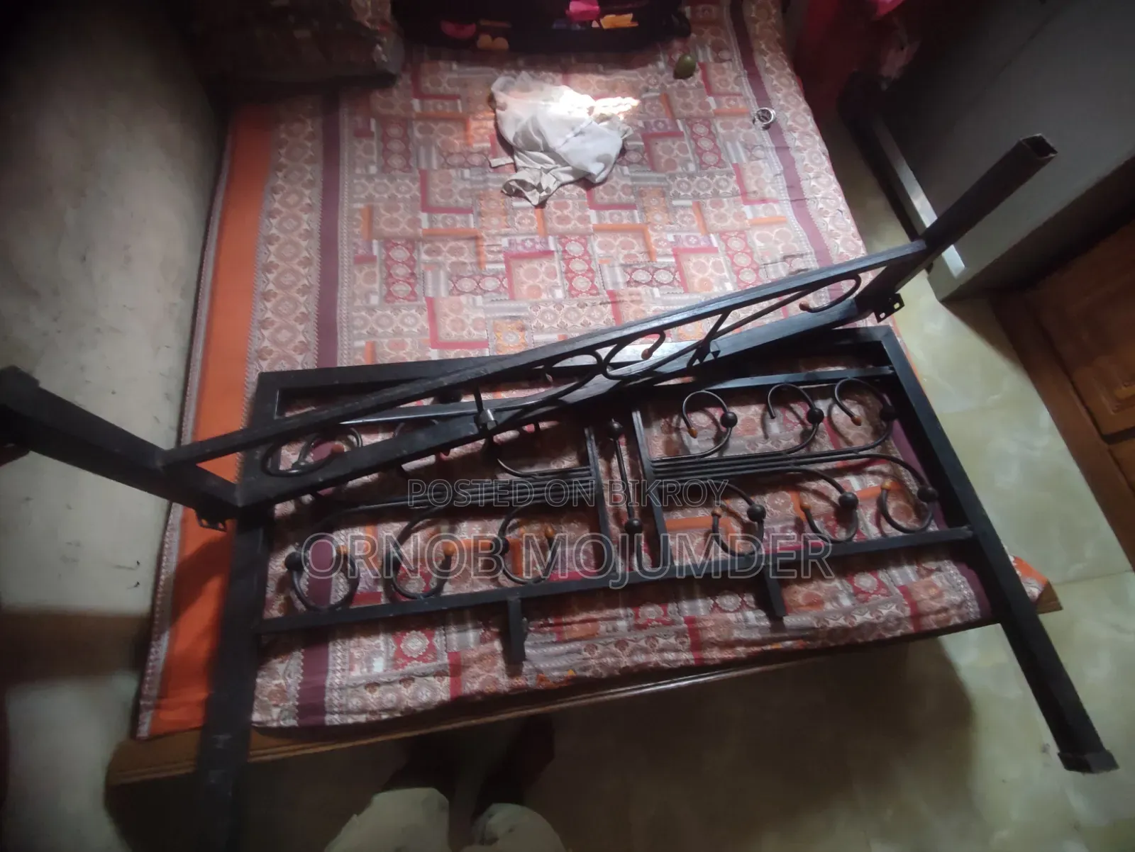 লোহার খাট