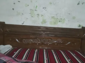 কাঠের খাট