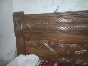 কাঠের খাট