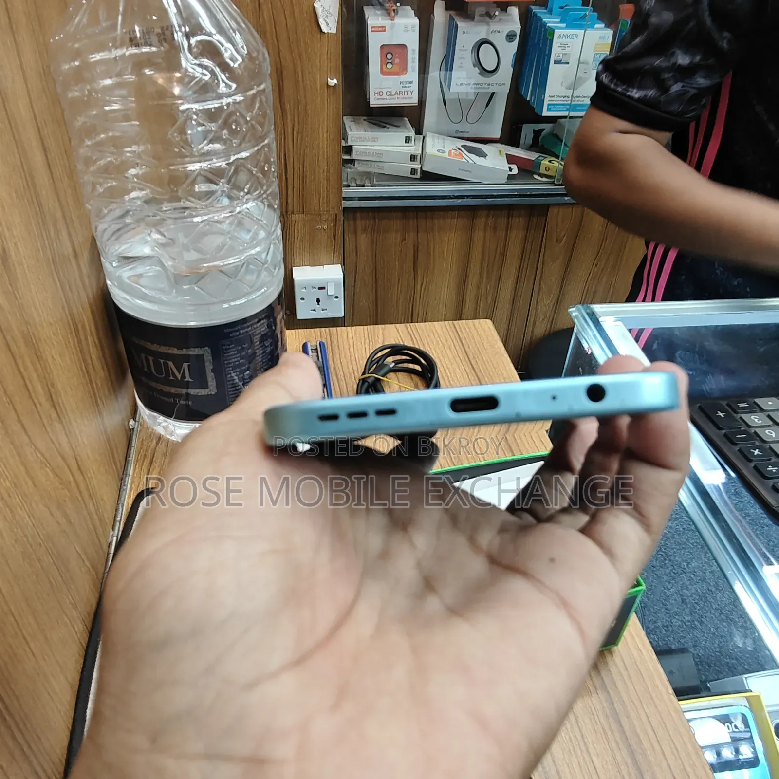 Infinix 128 GB Blue