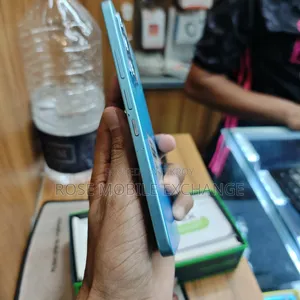 Infinix 128 GB Blue