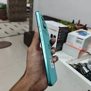 মটোরোলা ১২৮ জিবি