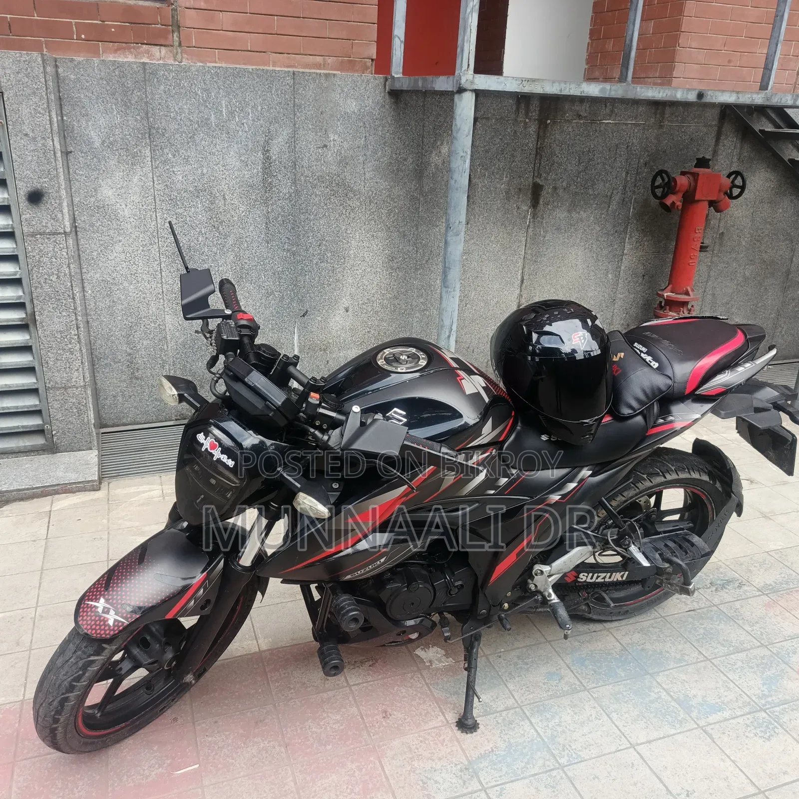 Suzuki 2025 Black
