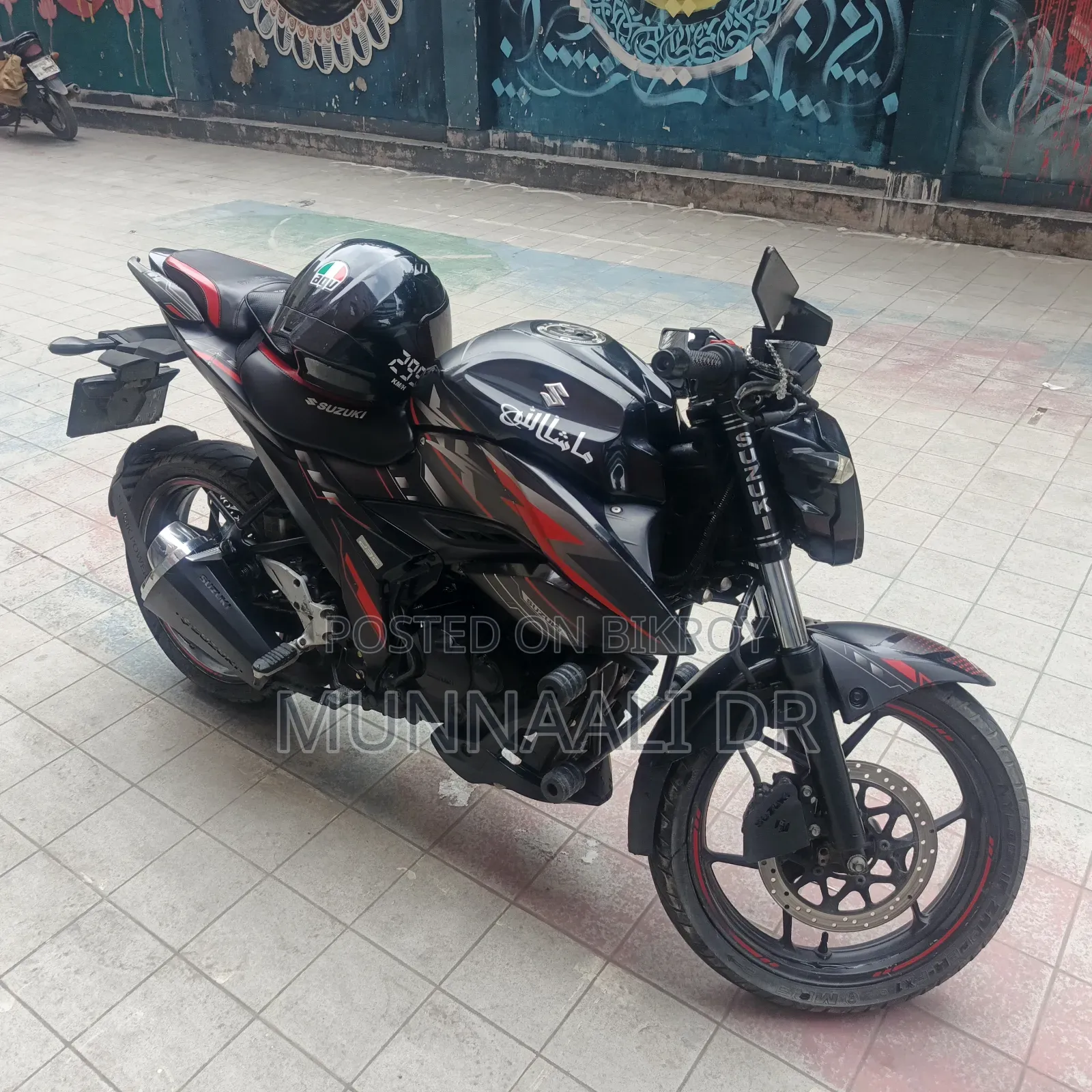 Suzuki 2025 Black