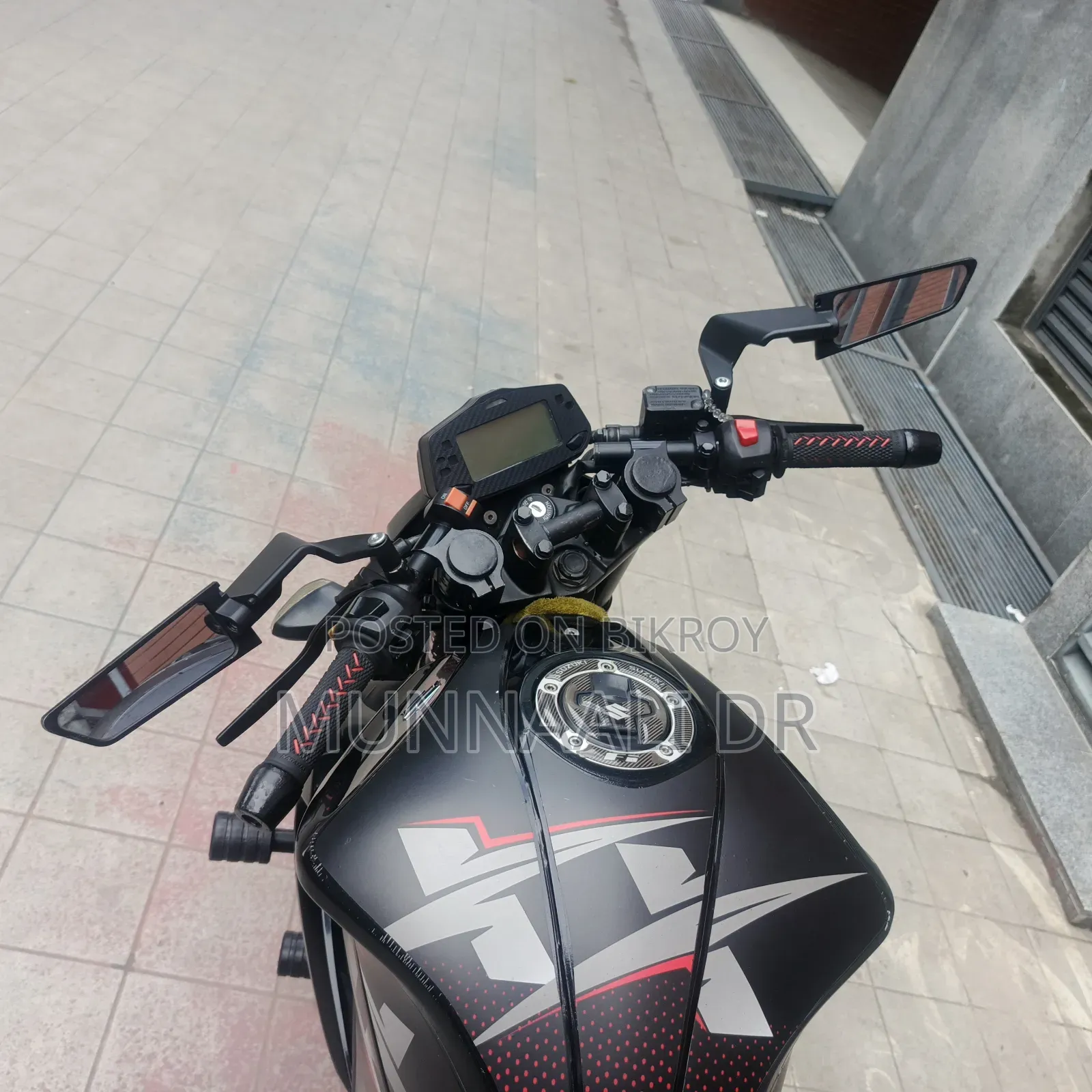 Suzuki 2025 Black