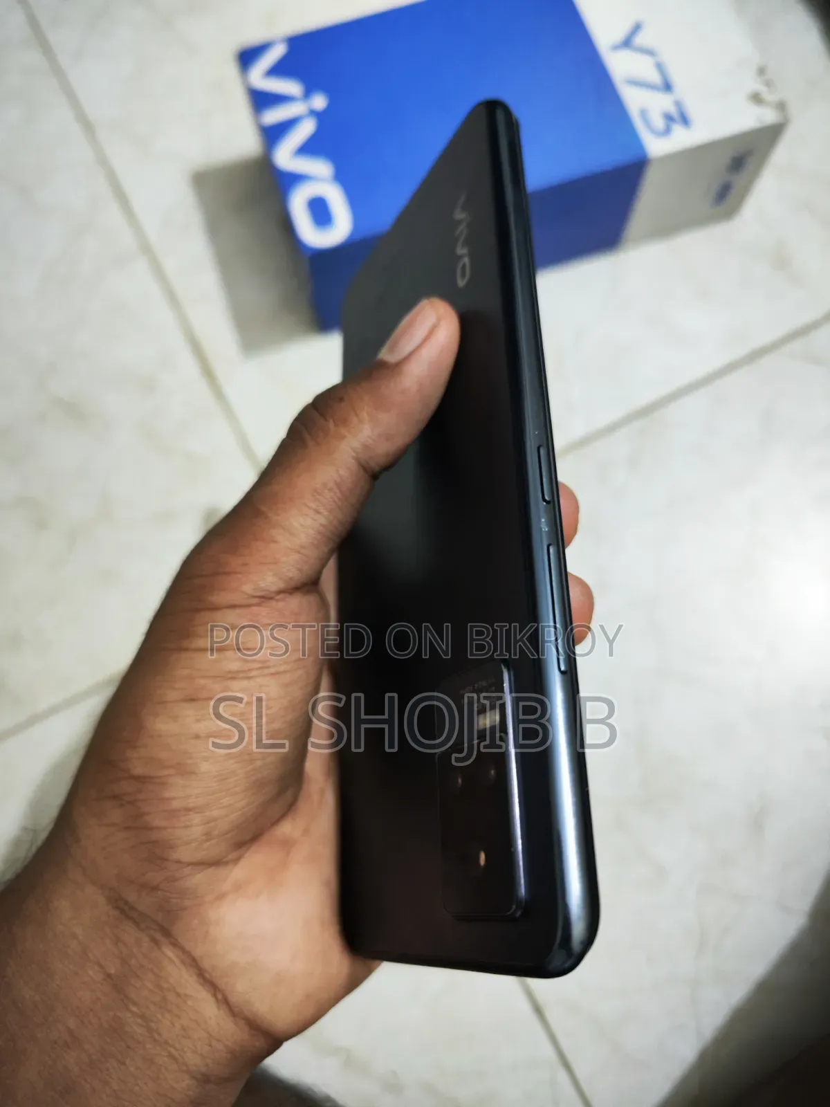 Vivo Y73 64 GB Black