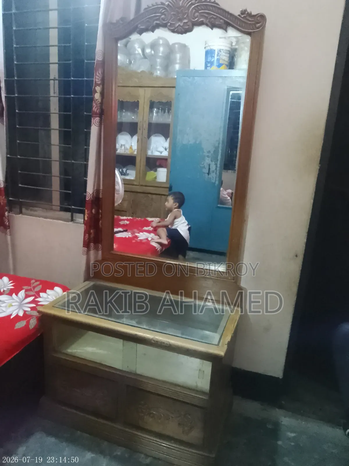 সেগুনের ড্রেসিং টেবিল বিক্রি করা হইবে