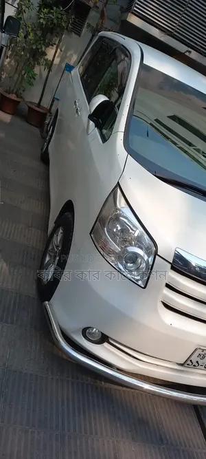Toyota Noah 2010 Pearl