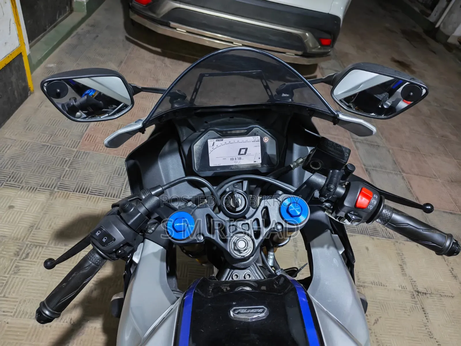 Yamaha R1 2024 Silver