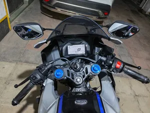 Yamaha R1 2024 Silver