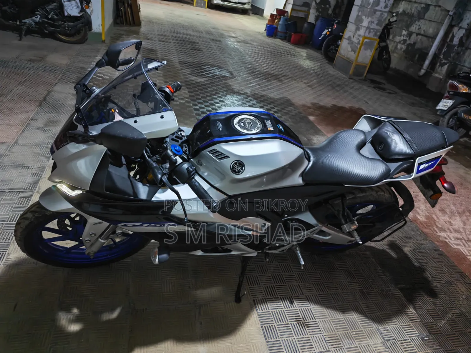 Yamaha R1 2024 Silver