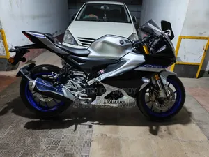 Yamaha R1 2024 Silver